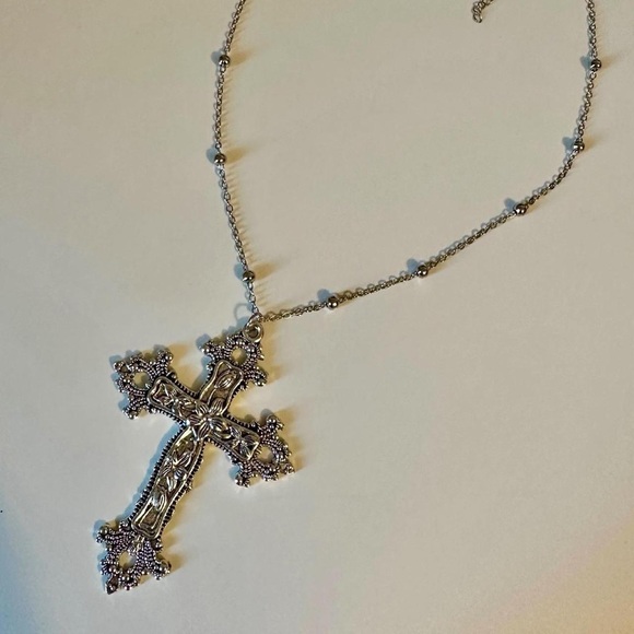 Gothic Cross Charm Necklace Floral Design Big Punk Goth Silver Tone - Picture 5 of 12